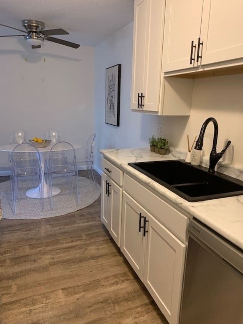 Mounds View Apartment: Leasing Office Address: