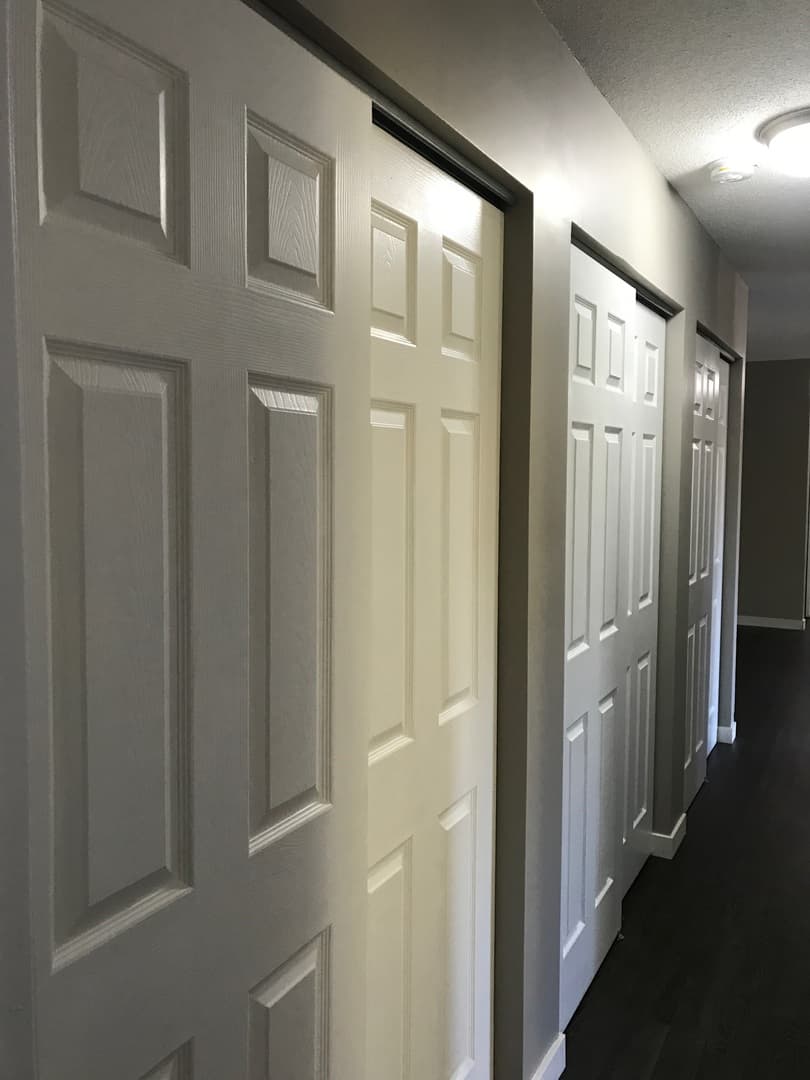Osseo Apartment: 616, 617, 624, 625 North Oaks Drive