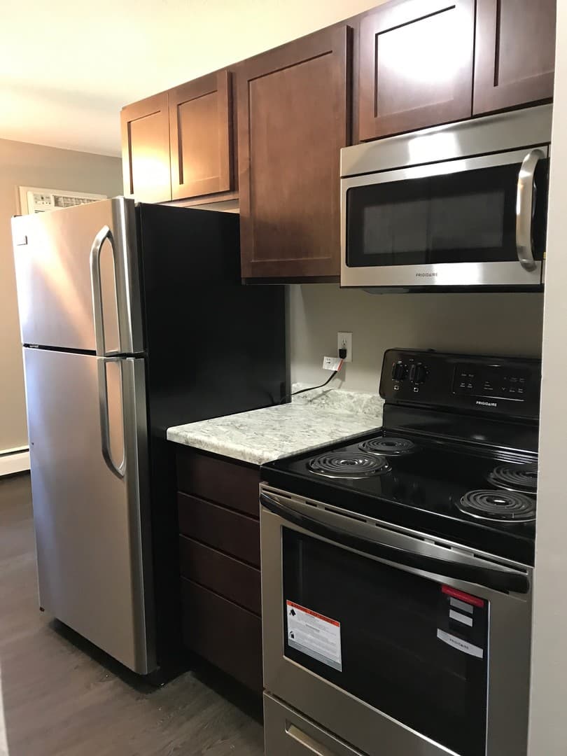 Osseo Apartment: 616, 617, 624, 625 North Oaks Drive