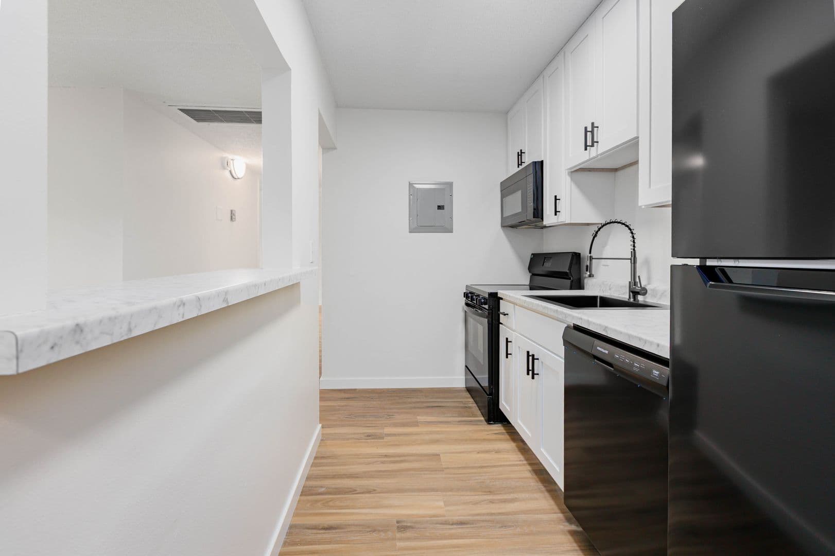 Saint Louis Park Apartment: 2524 Highway 100 S