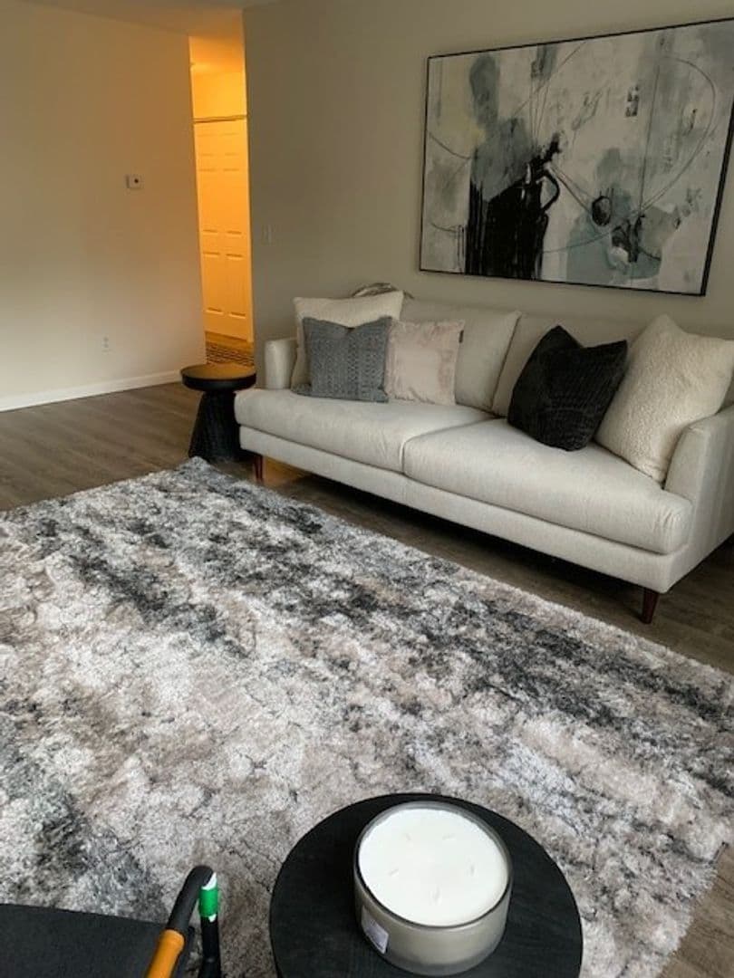 Mounds View Apartment: Leasing Office Address: