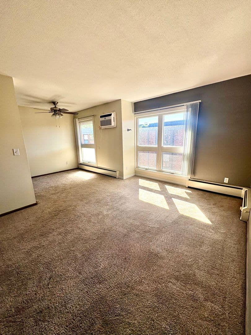 Saint Louis Park Apartment: 2480 MN-100