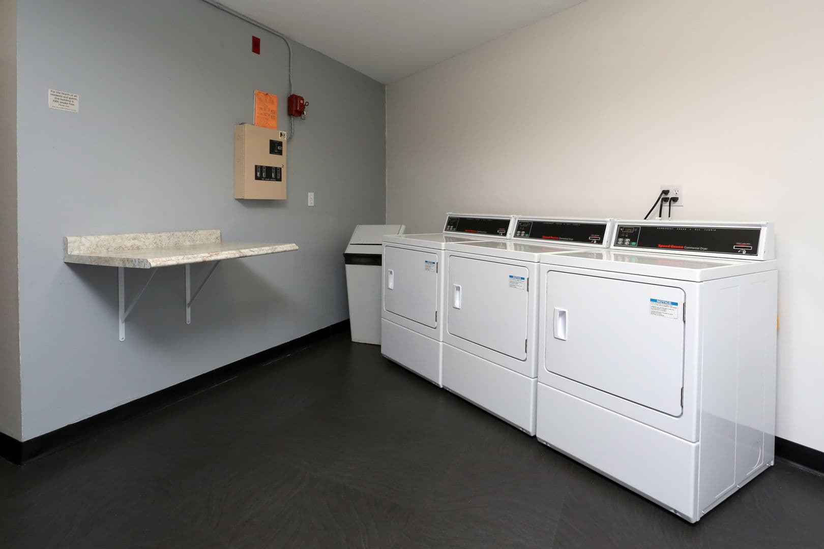 New Hope Apartment: 7700 49th Avenue N