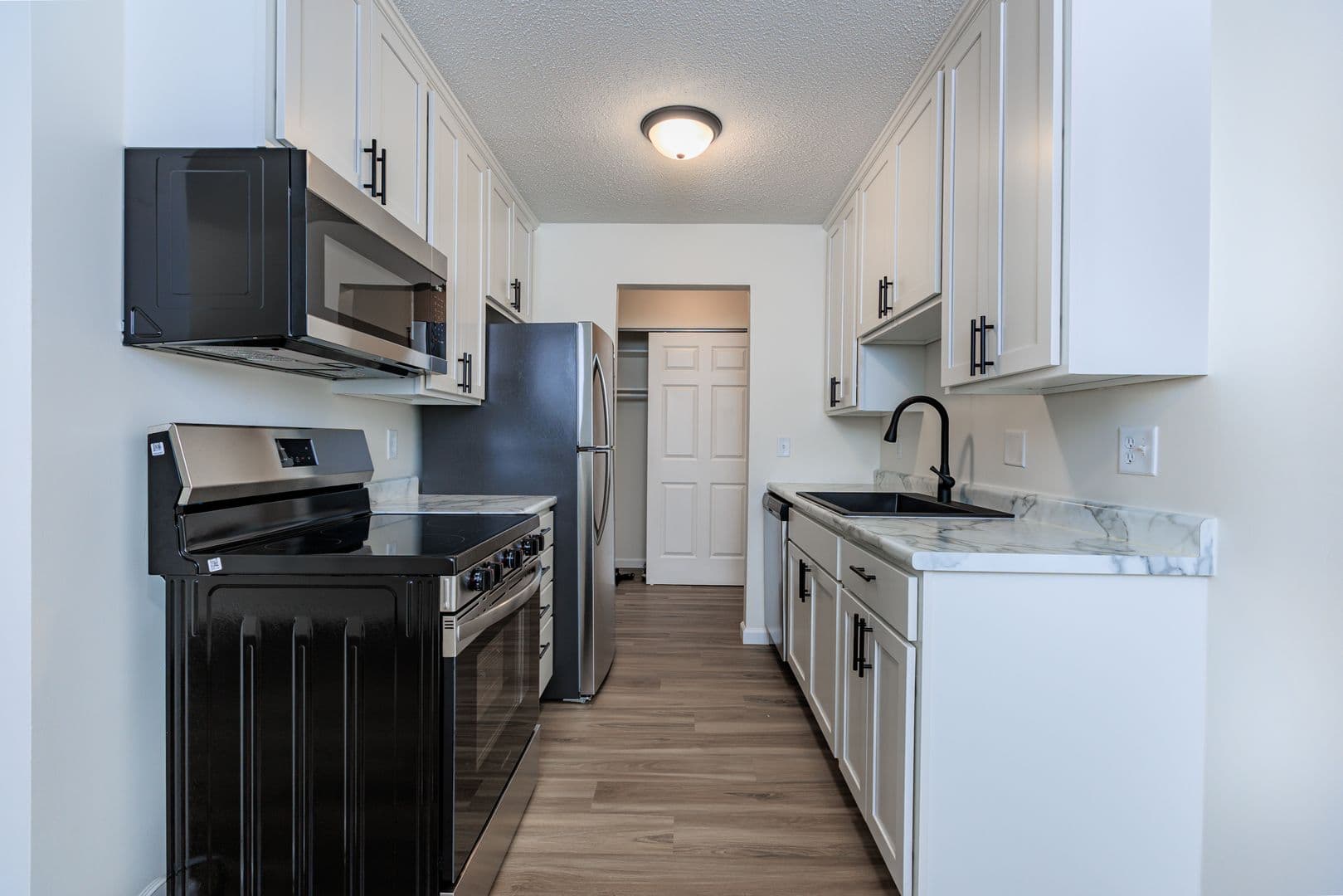 Mounds View Apartment: 2659 County Road H2