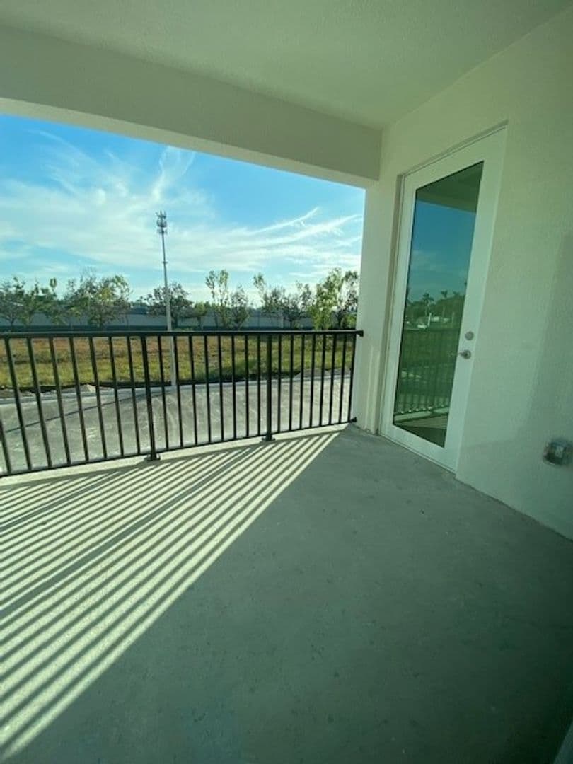 Fort Myers Apartment: 16520-16538 San Carlos Blvd
