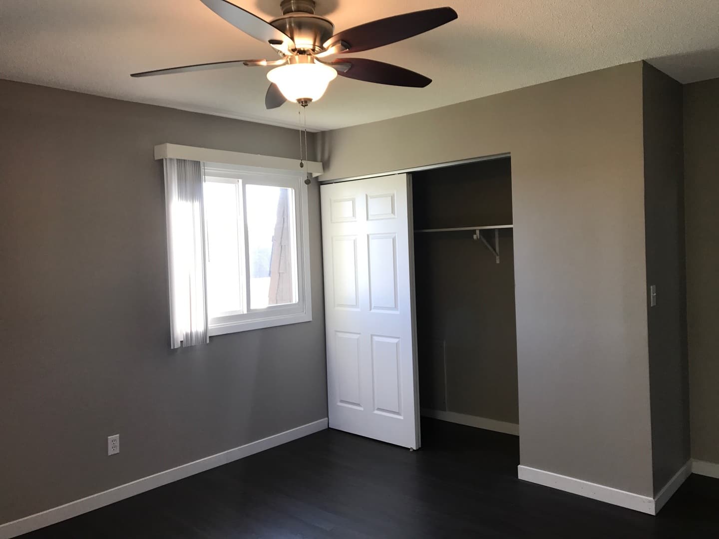 Osseo Apartment: 616, 617, 624, 625 North Oaks Drive