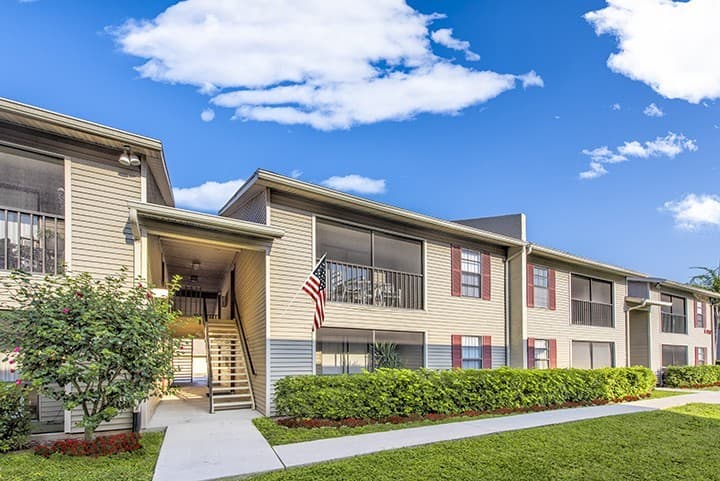 Fort Myers Apartment: 7131 Pinnacle Drive