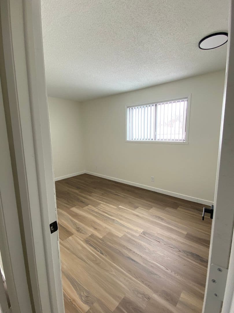 Saint Louis Park Apartment: 2524 Highway 100 S