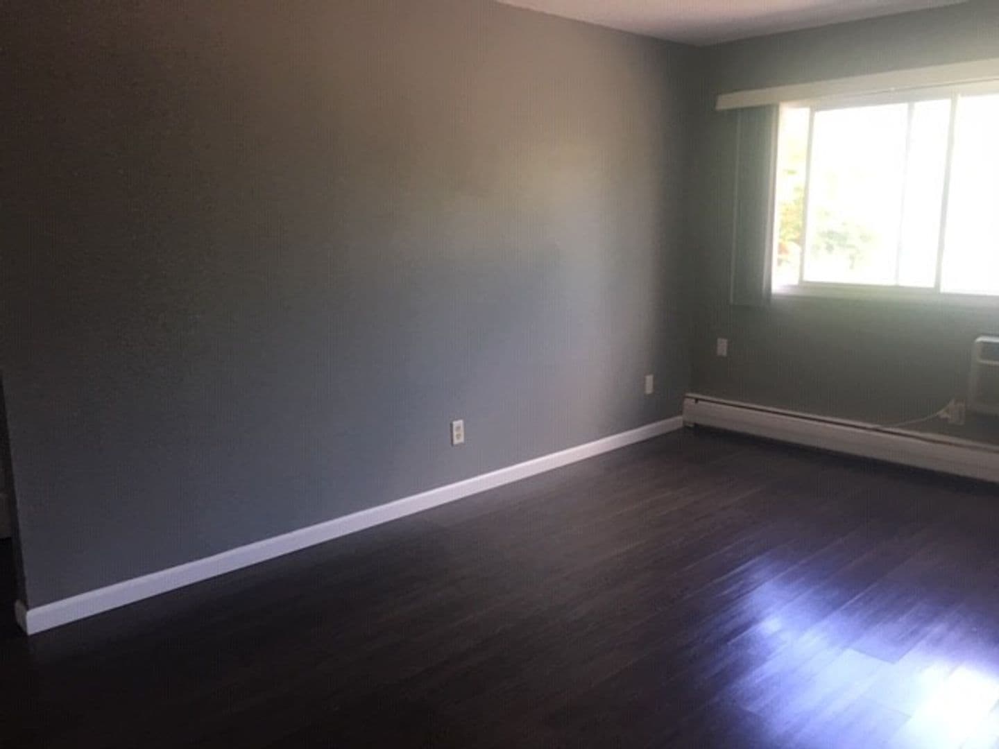 Minneapolis Apartment: 2107 21st Ave South