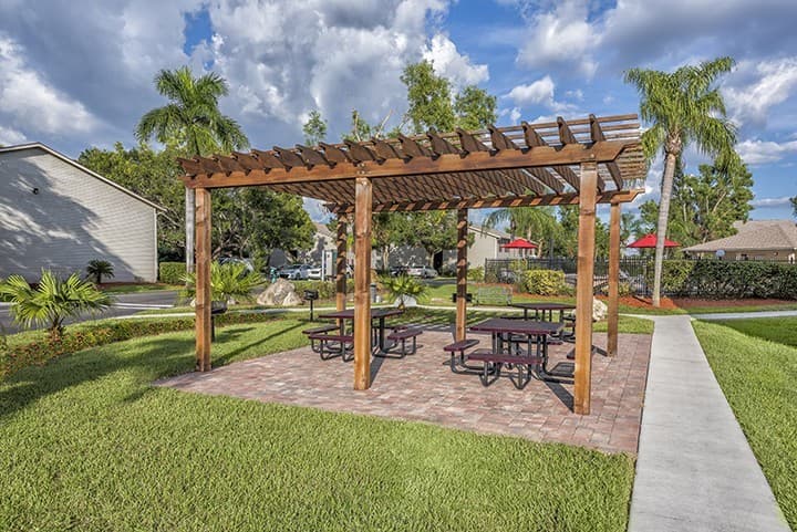 Fort Myers Apartment: 7131 Pinnacle Drive