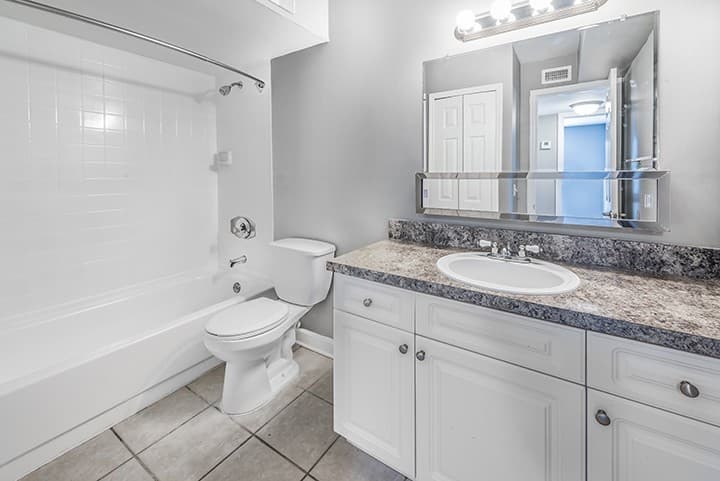 Fort Myers Apartment: 7334-7371 Pinnacle Pines Drive