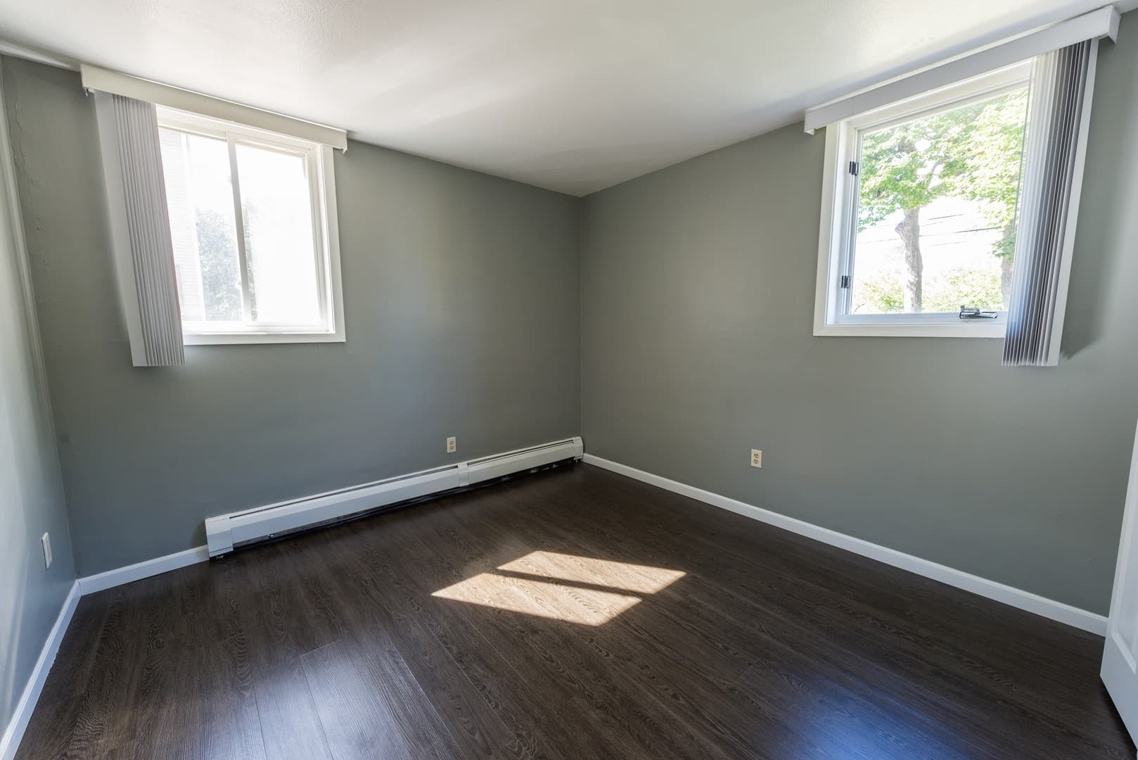 Minneapolis Apartment: 2107 21st Ave South