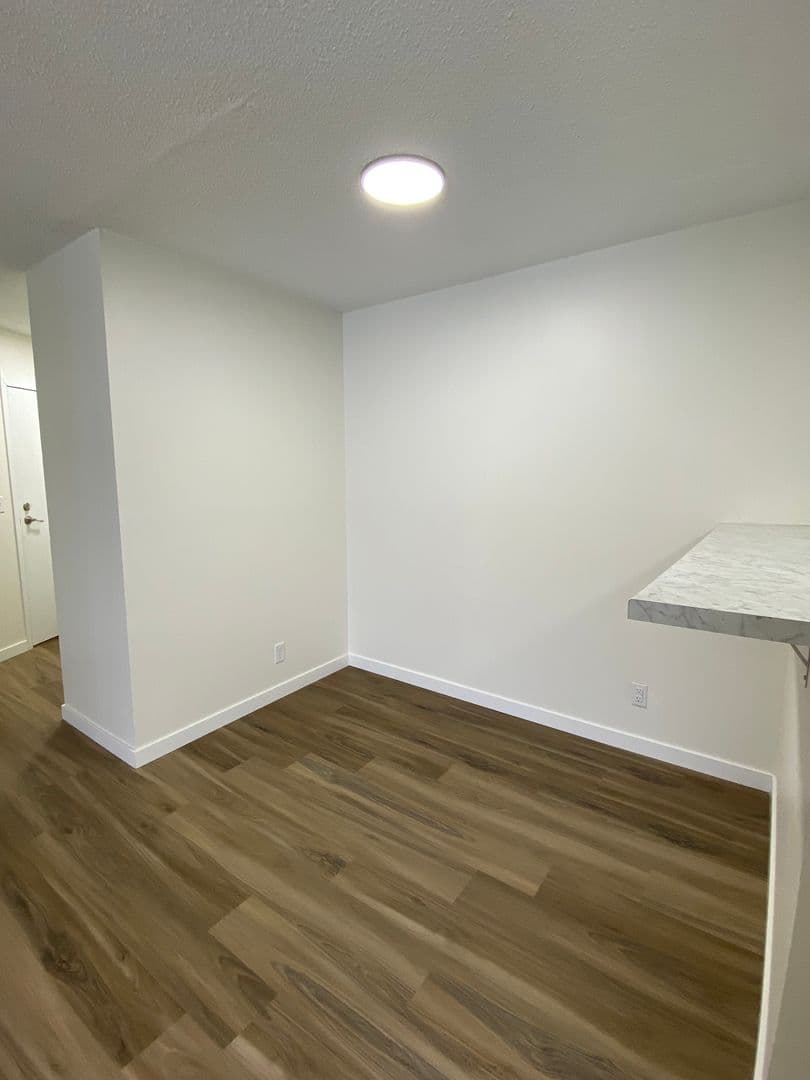 Saint Louis Park Apartment: 2524 Highway 100 S