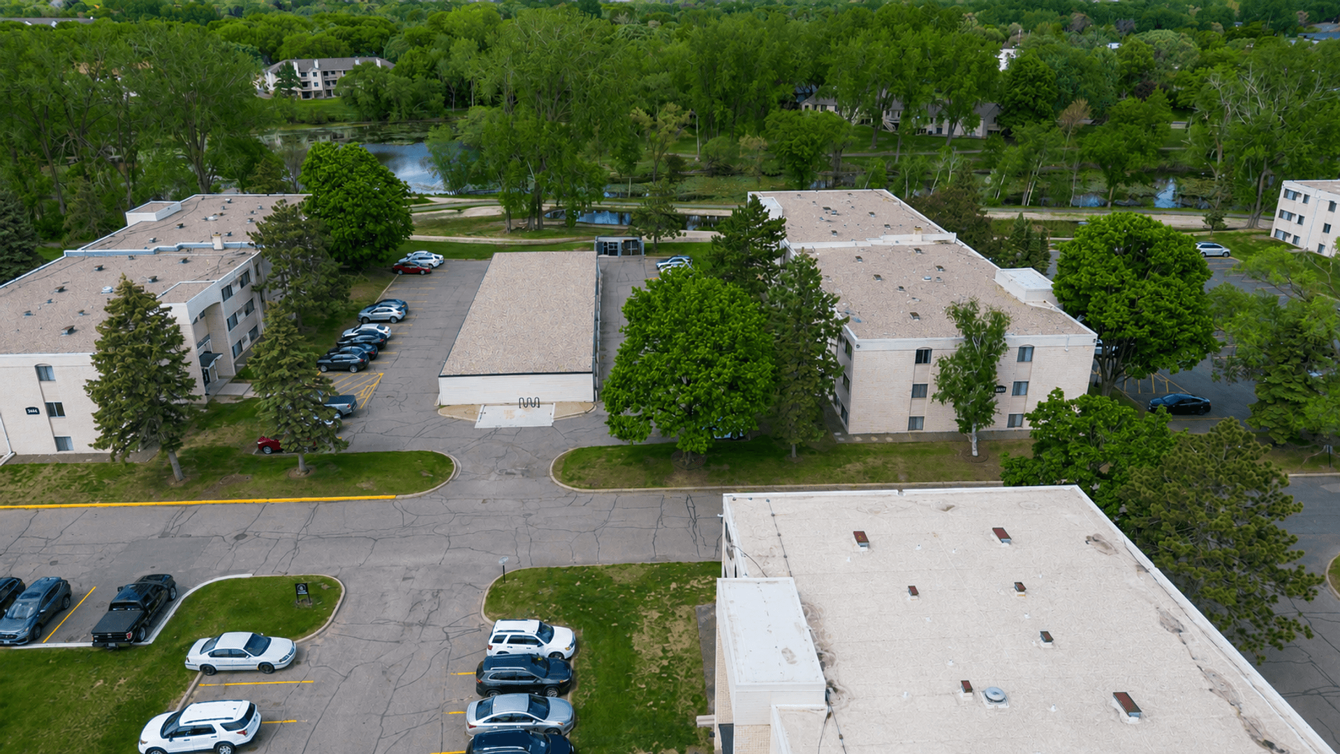 Mounds View Apartment: 2659 County Road H2