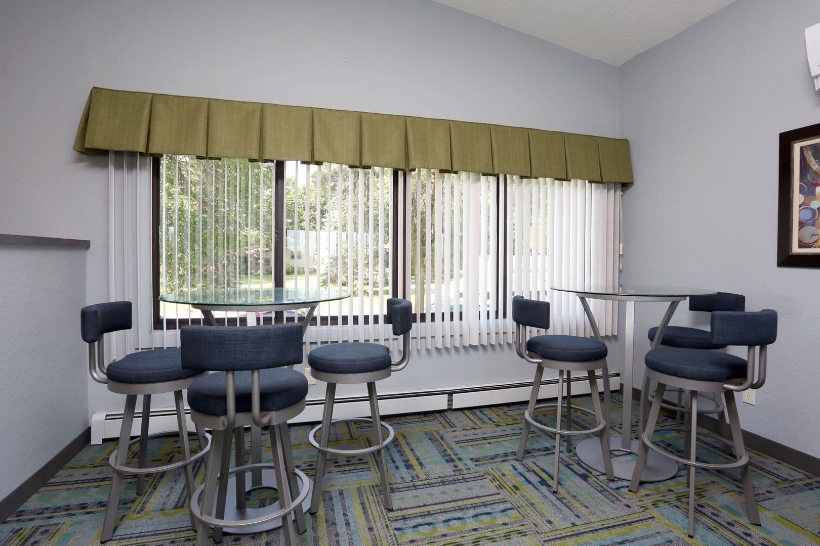 New Hope Apartment: 7700 49th Avenue N