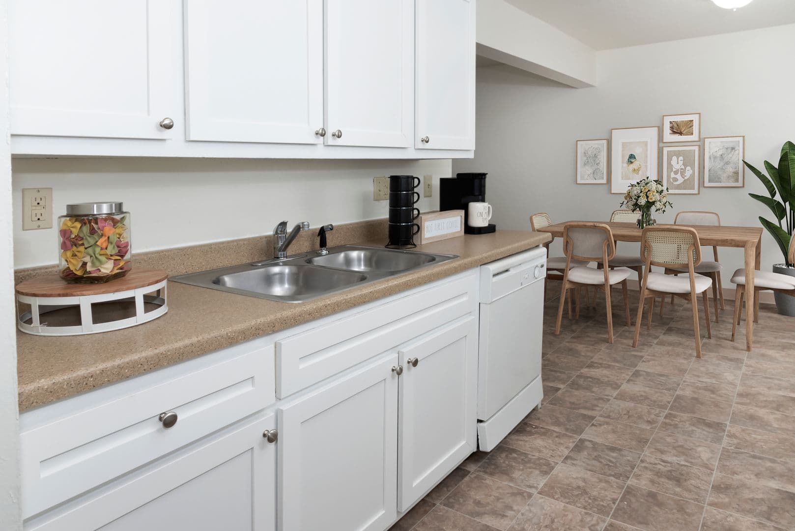 New Hope Apartment: 7700 49th Avenue N