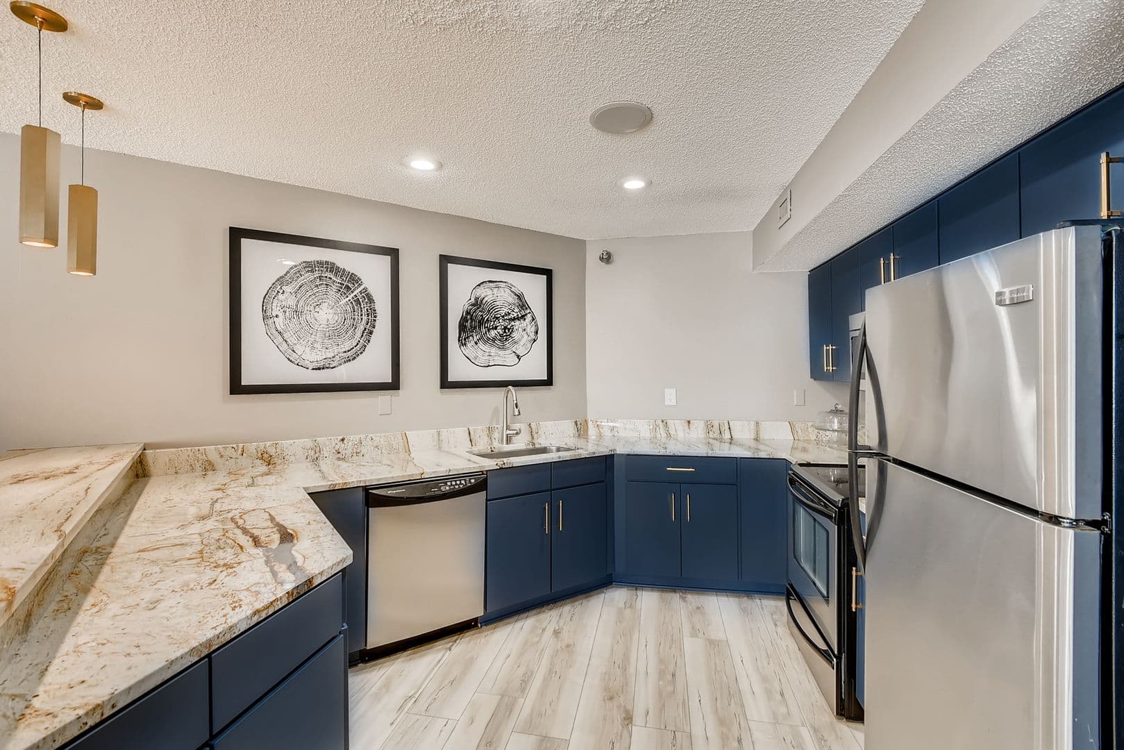Saint Louis Park Apartment: 7450 Highway 7