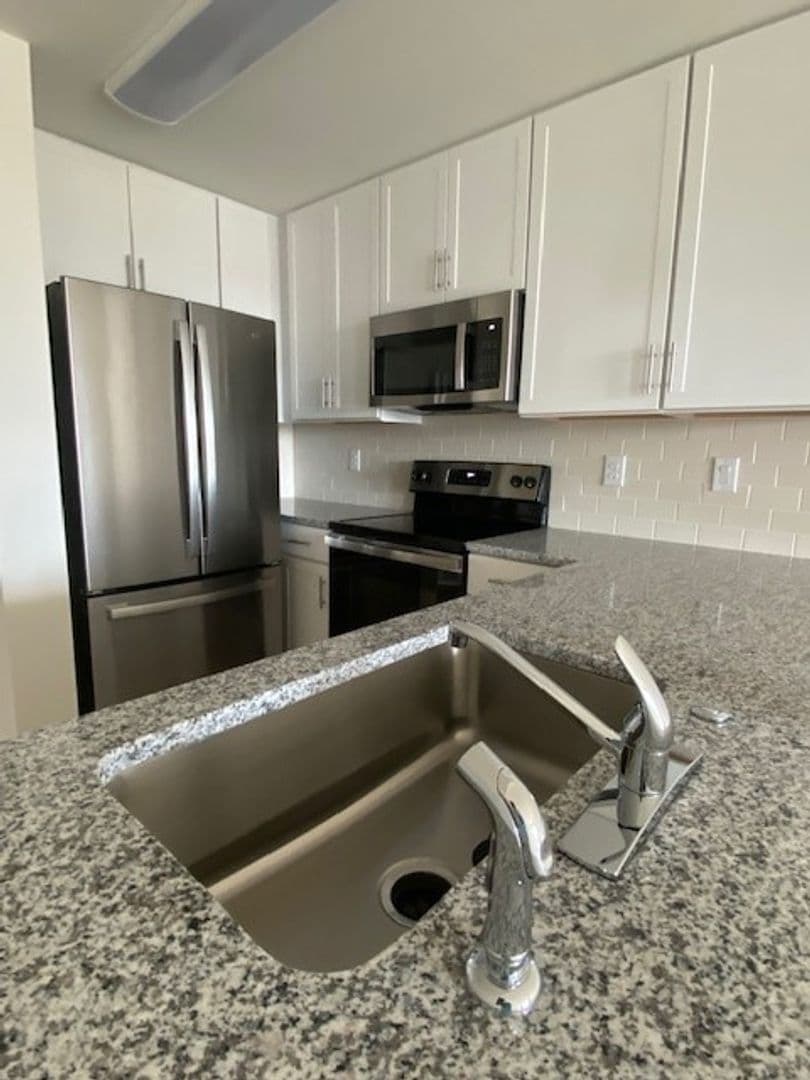 Fort Myers Apartment: 16520-16538 San Carlos Blvd