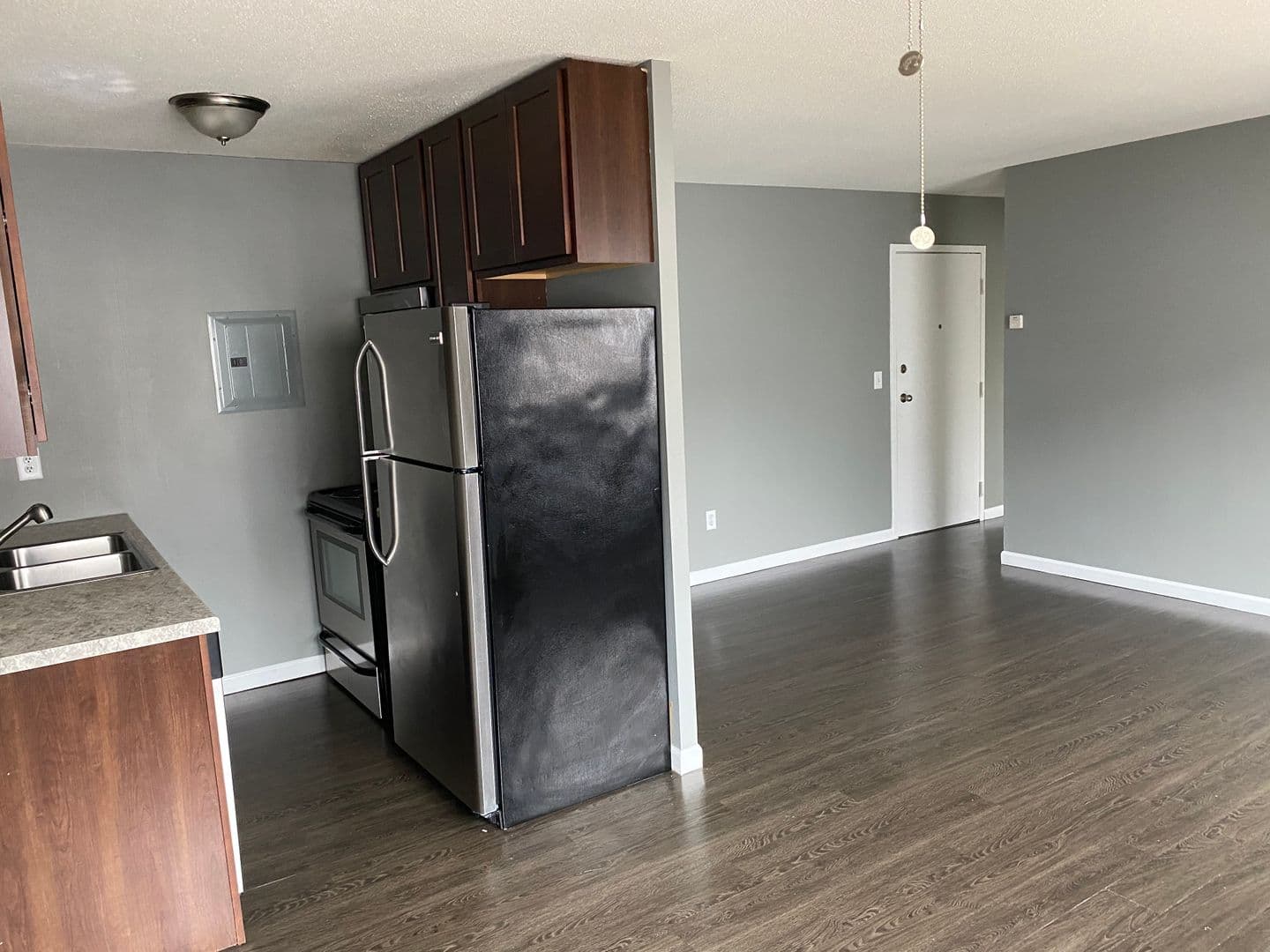 Minneapolis Apartment: 2107 21st Ave South