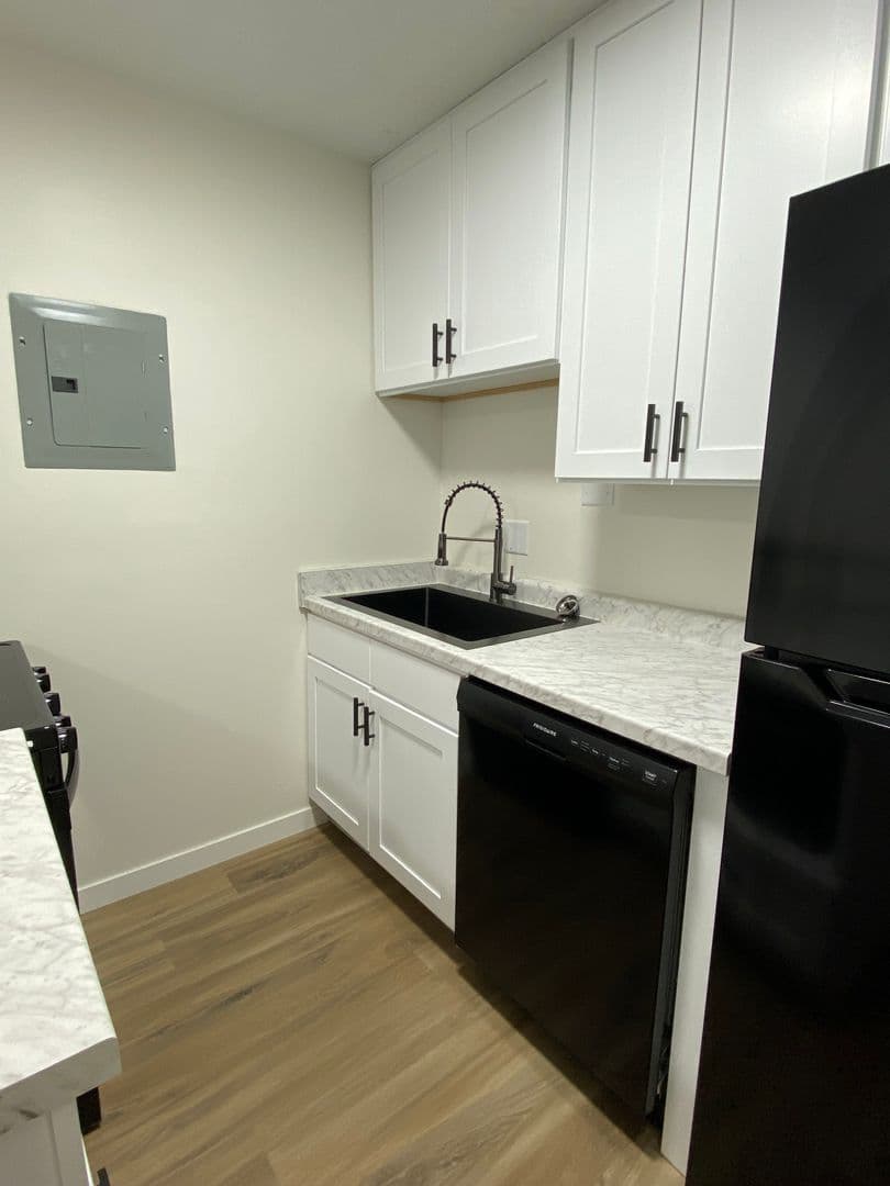 Saint Louis Park Apartment: 2524 Highway 100 S