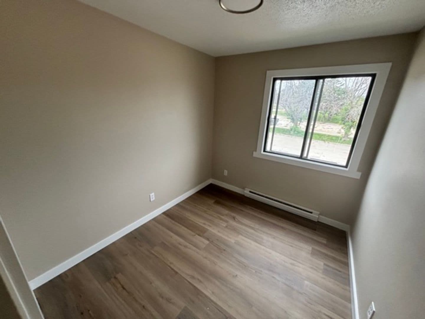 Carroll Apartment: 526 E 18th St