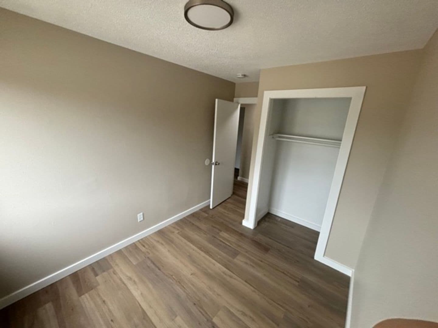 Carroll Apartment: 526 E 18th St