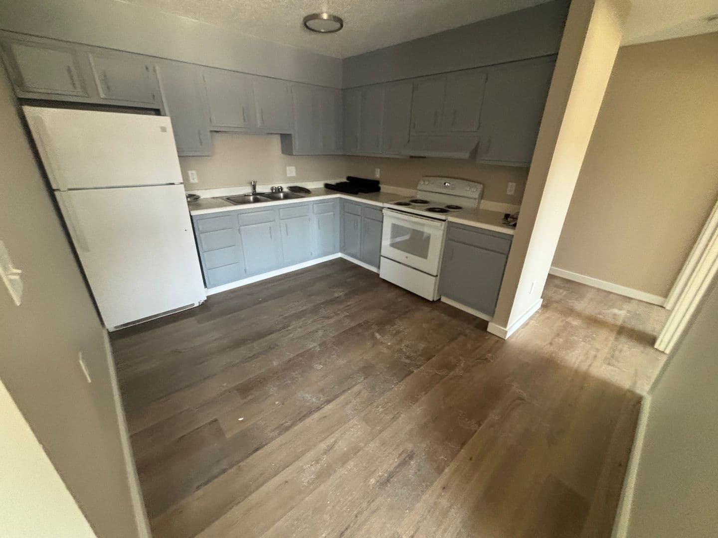 Carroll Apartment: 512 E 18th St