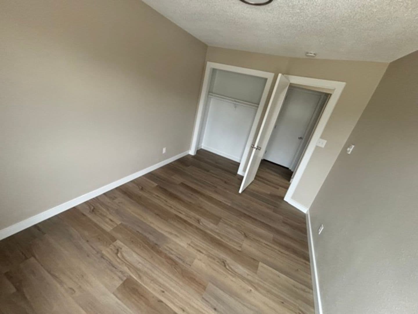 Carroll Apartment: 526 E 18th St