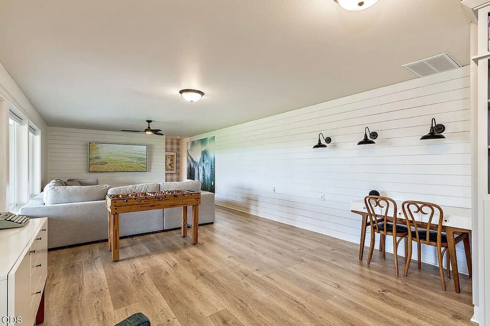 Medford House: 4432 Vista Pointe Drive