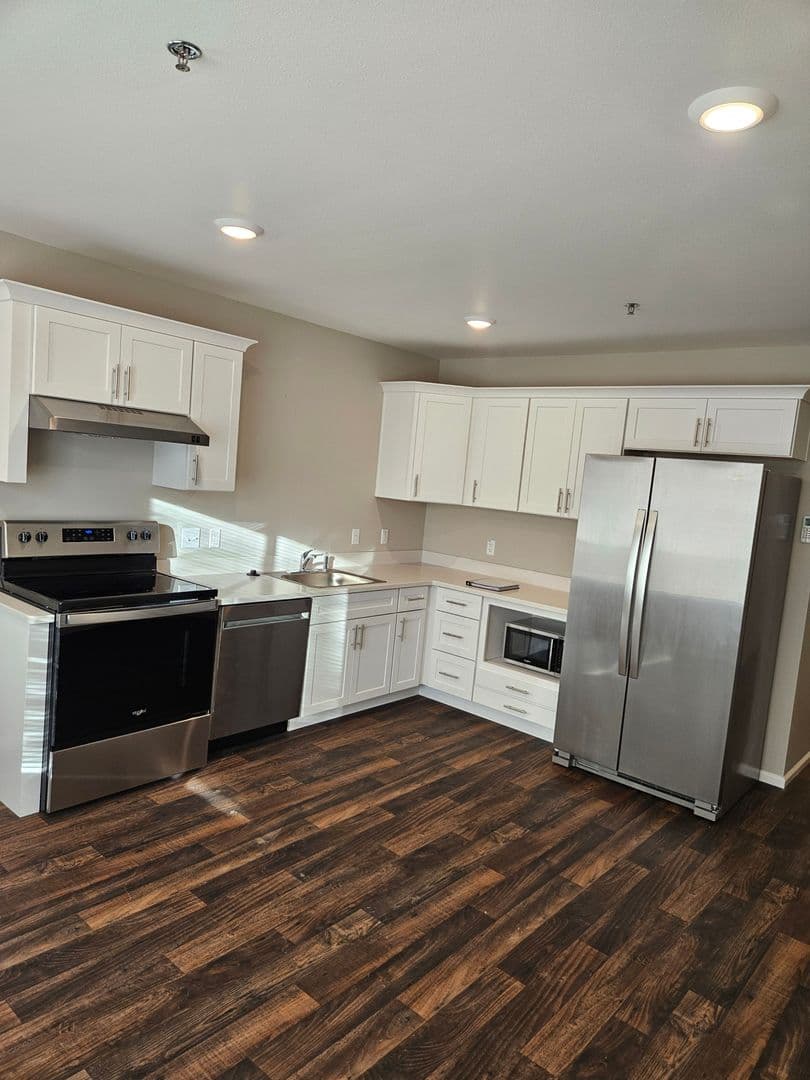 Talent Apartment: Suncrest Commons