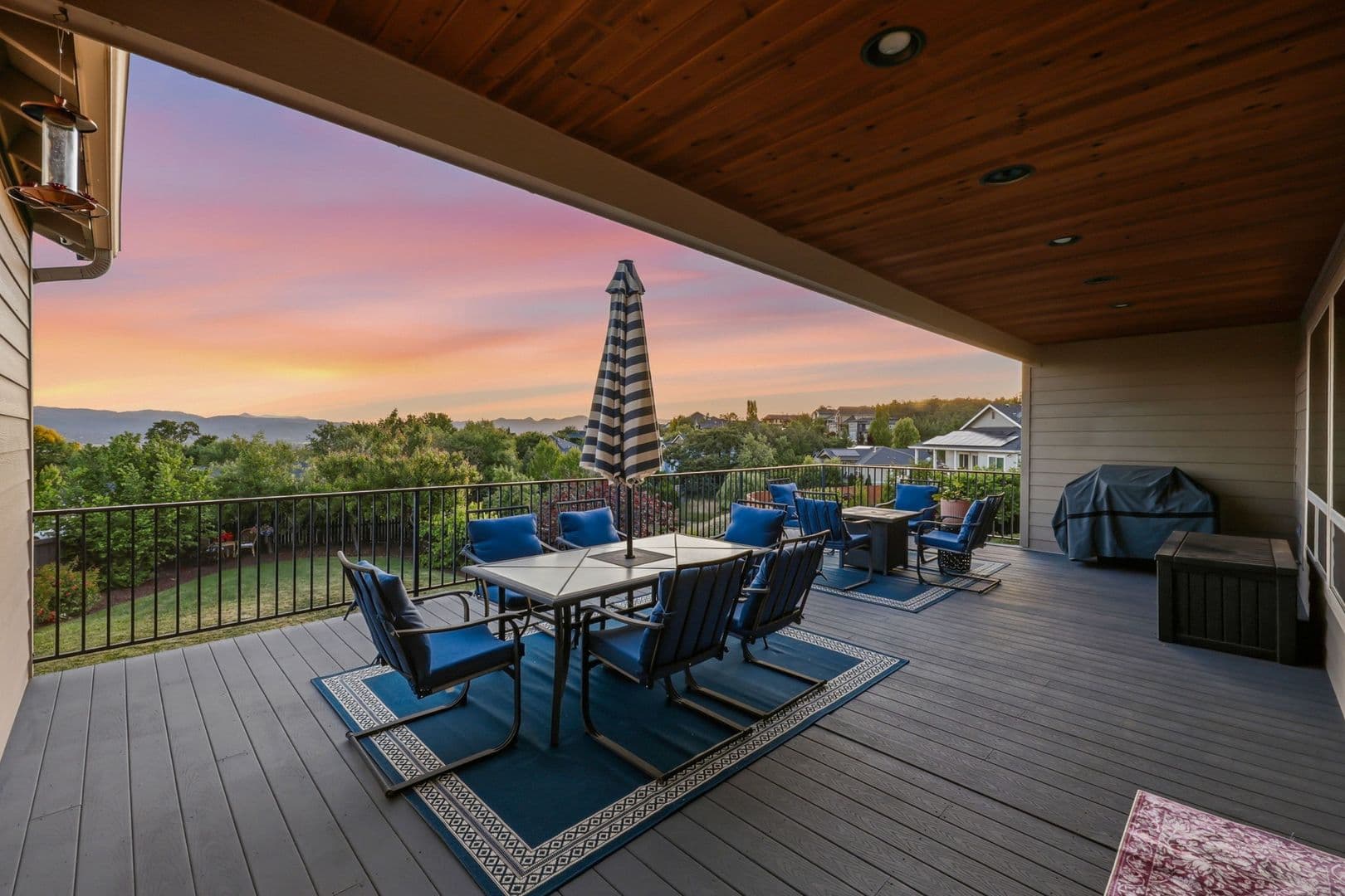 Medford House: 4432 Vista Pointe Drive