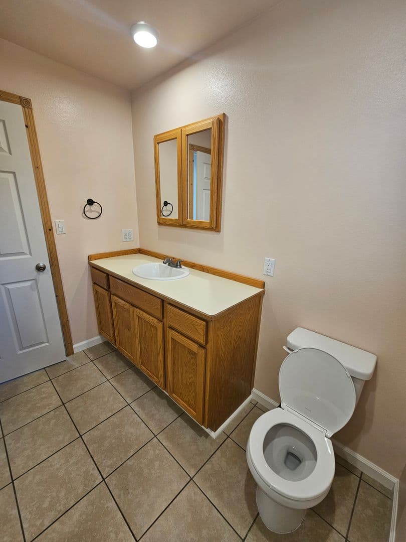 Medford House: 1122 W 11th Street
