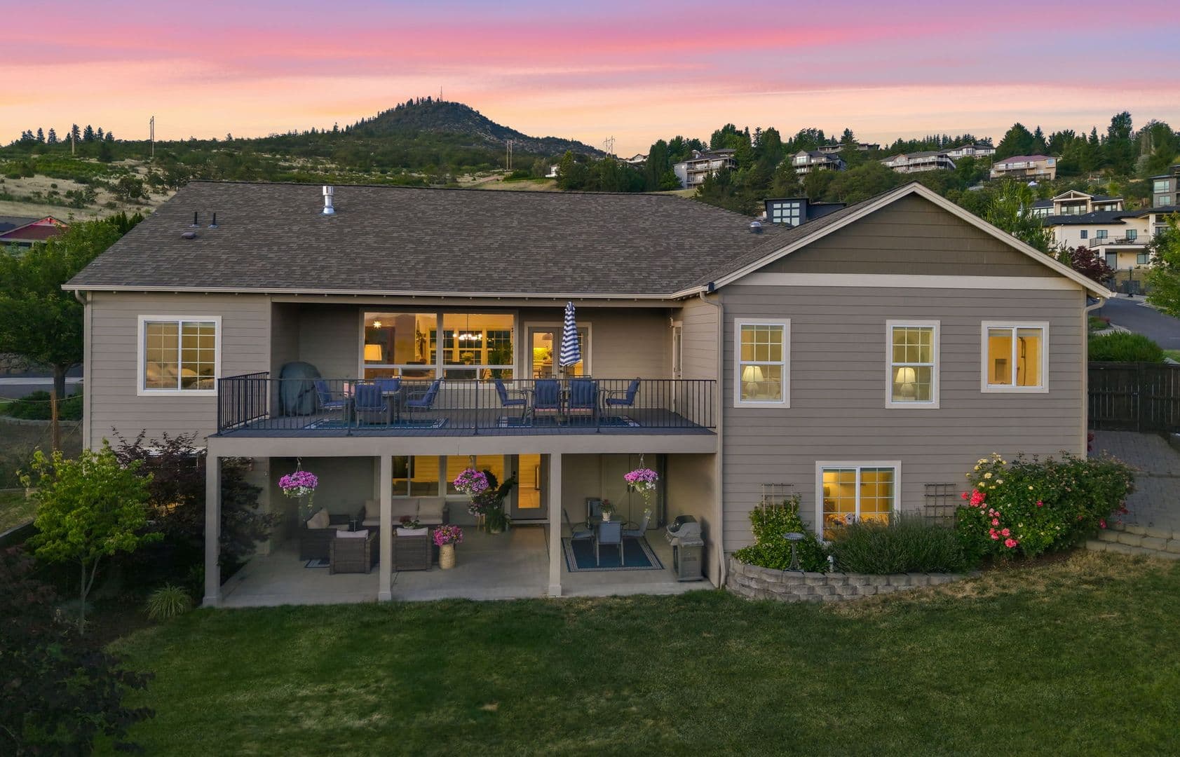 Medford House: 4432 Vista Pointe Drive