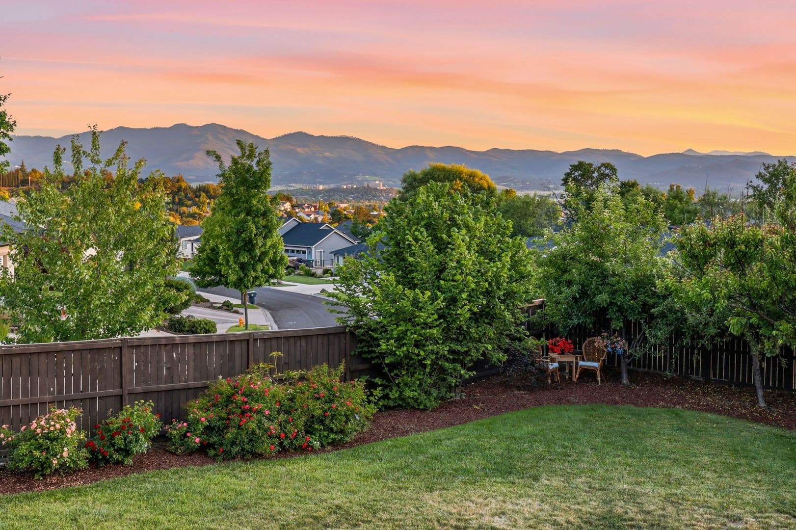 Medford House: 4432 Vista Pointe Drive