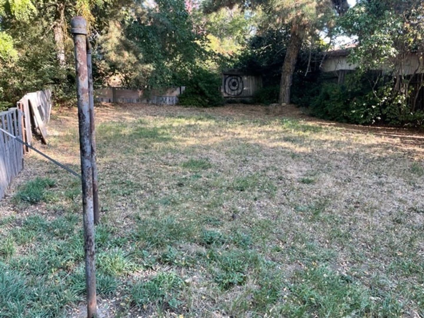 Medford Apartment: 871/871.5 Swing Lane