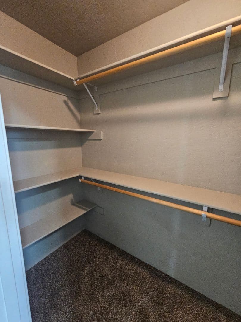 Central Point Apartment: 517/521 Gray Court