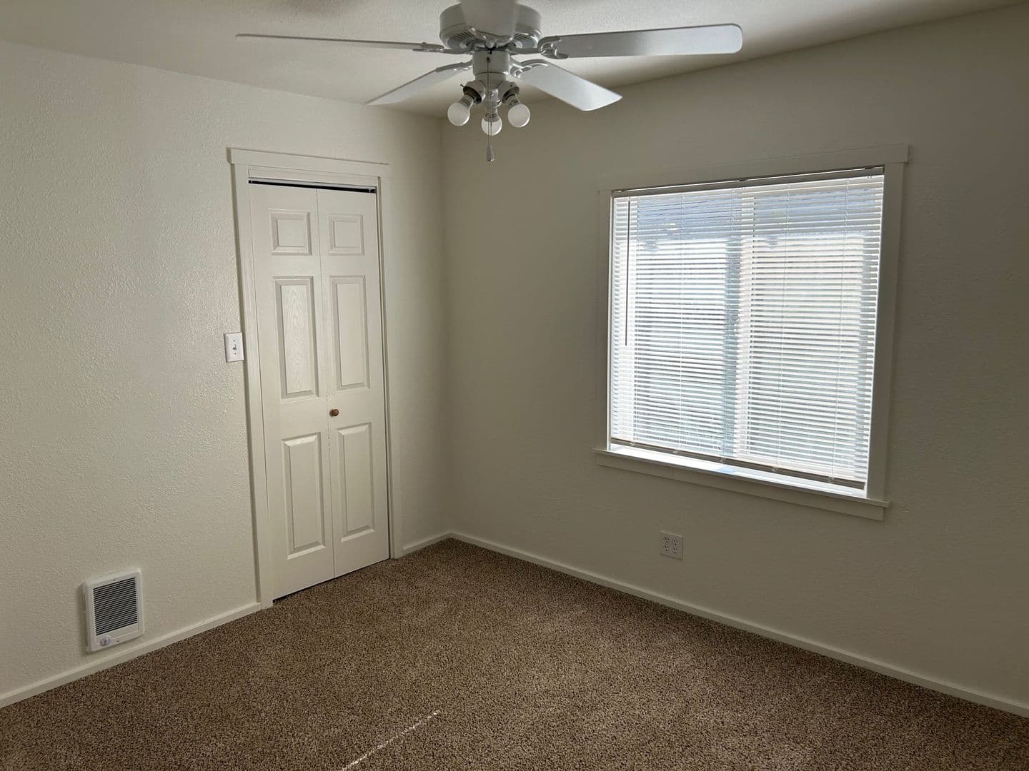Klamath Falls House: 2333 White Avenue