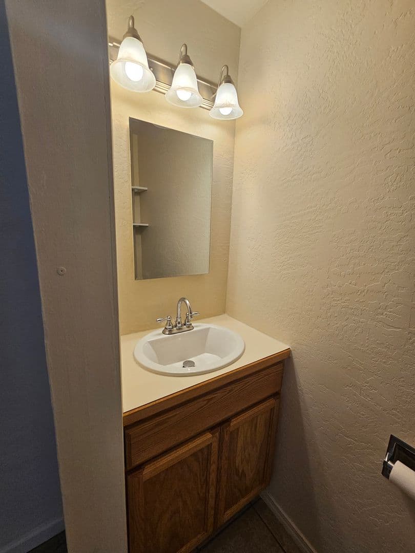 Medford House: 1122 W 11th Street