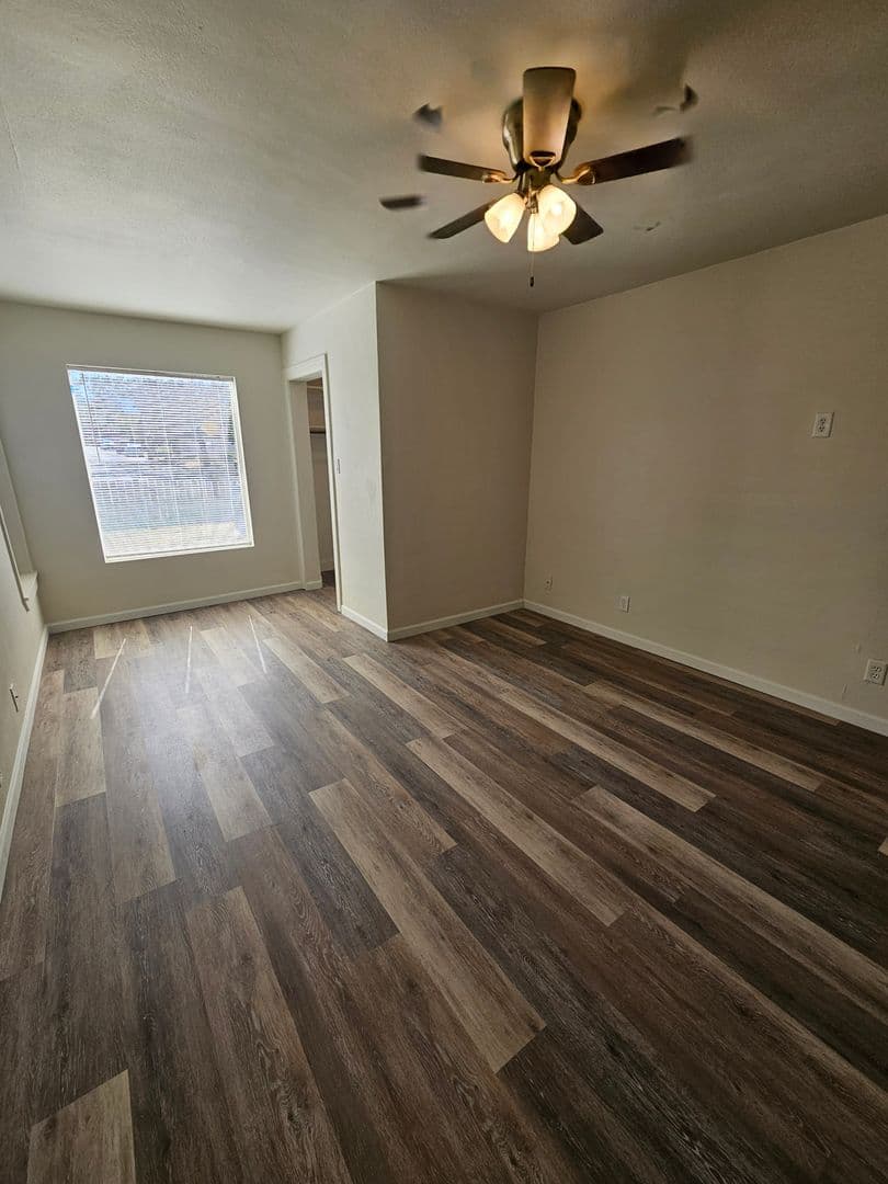 Medford House: 1122 W 11th Street