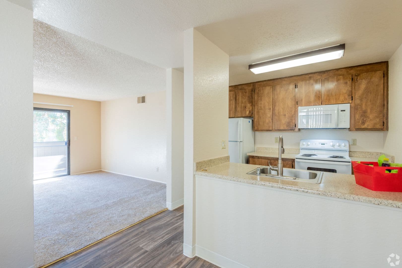 Sacramento Apartment: 8550 Florin Road
