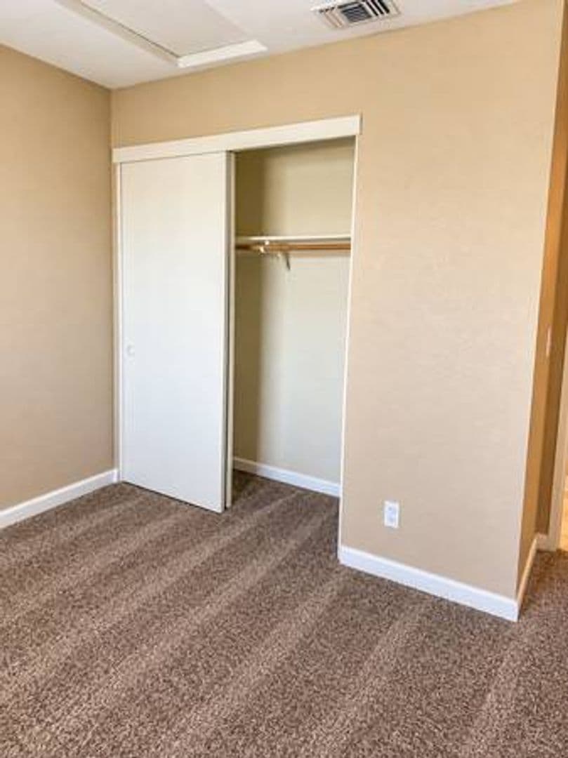 Sacramento Apartment: 5341 Walnut Ave