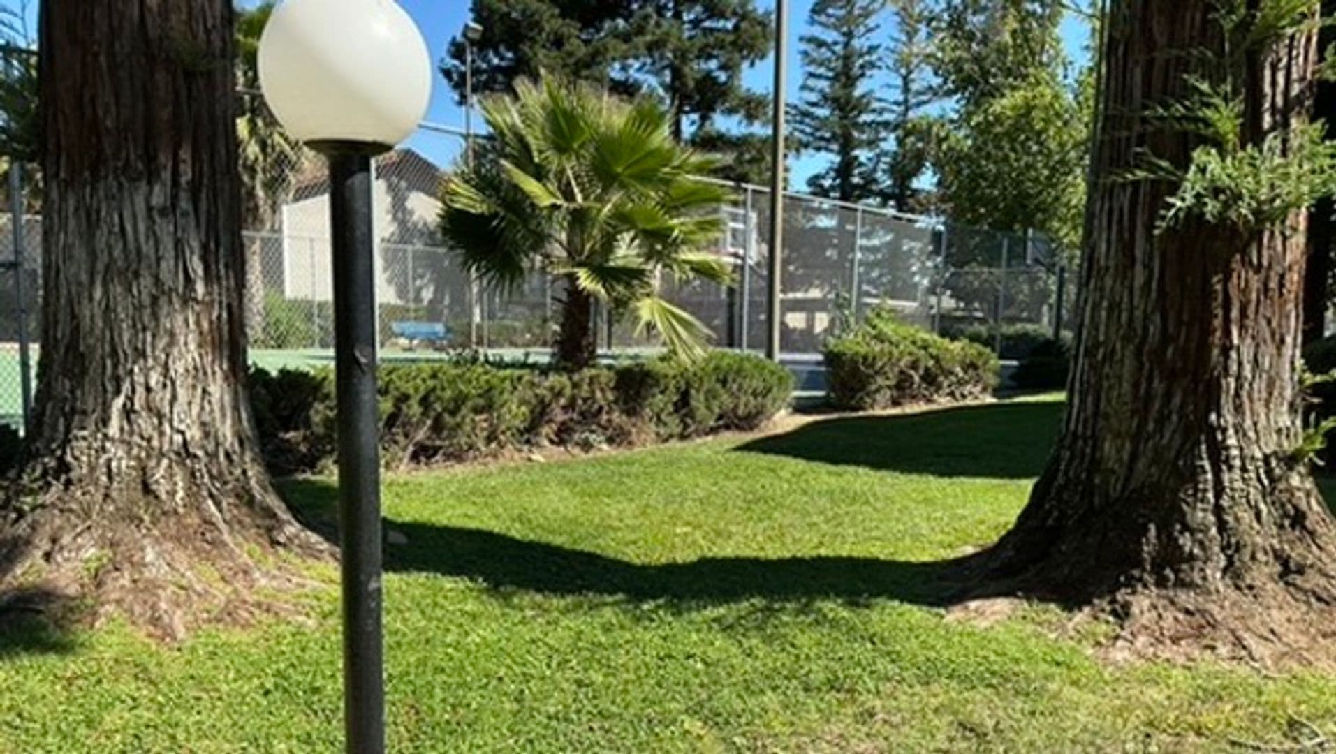 Sacramento Apartment: 8550 Florin Road