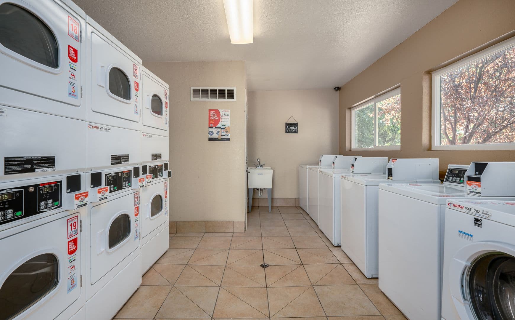 Carmichael Apartment: 8740 Fair Oaks Blvd.
