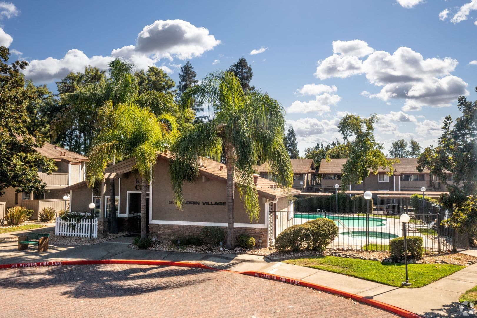 Sacramento Apartment: 8550 Florin Road