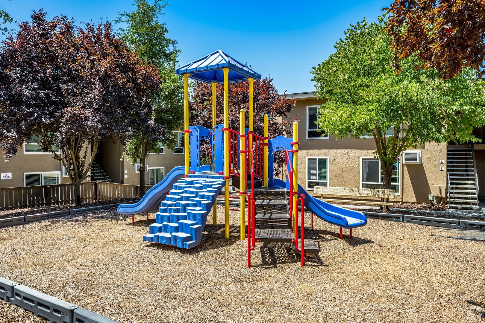 Carmichael Apartment: 8740 Fair Oaks Blvd.
