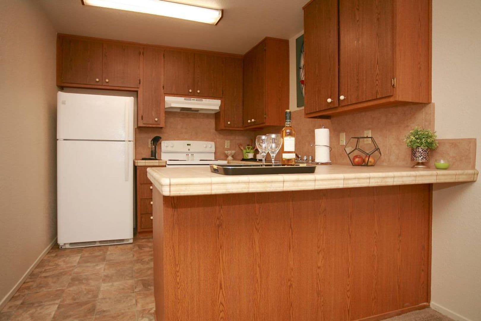 Carmichael Apartment: 5324 Marconi Ave. - 49