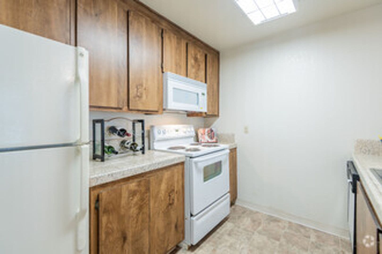 Sacramento Apartment: 8550 Florin Road