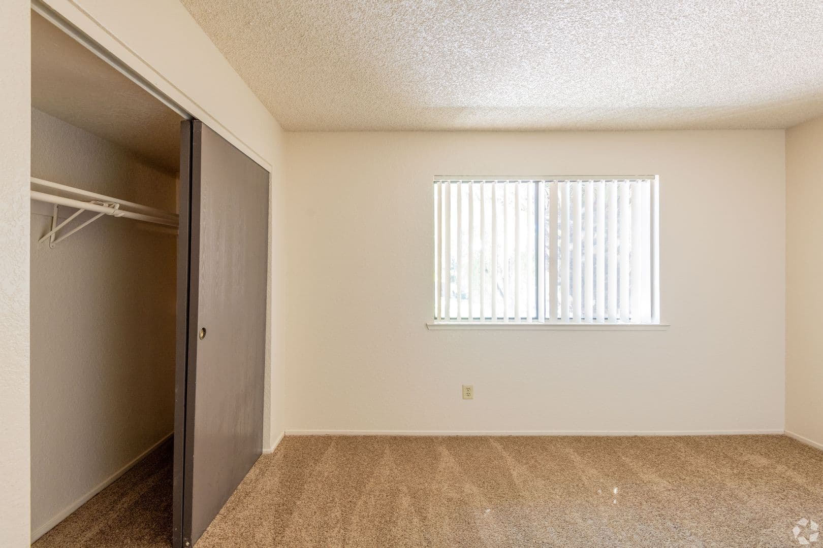 Sacramento Apartment: 8550 Florin Road