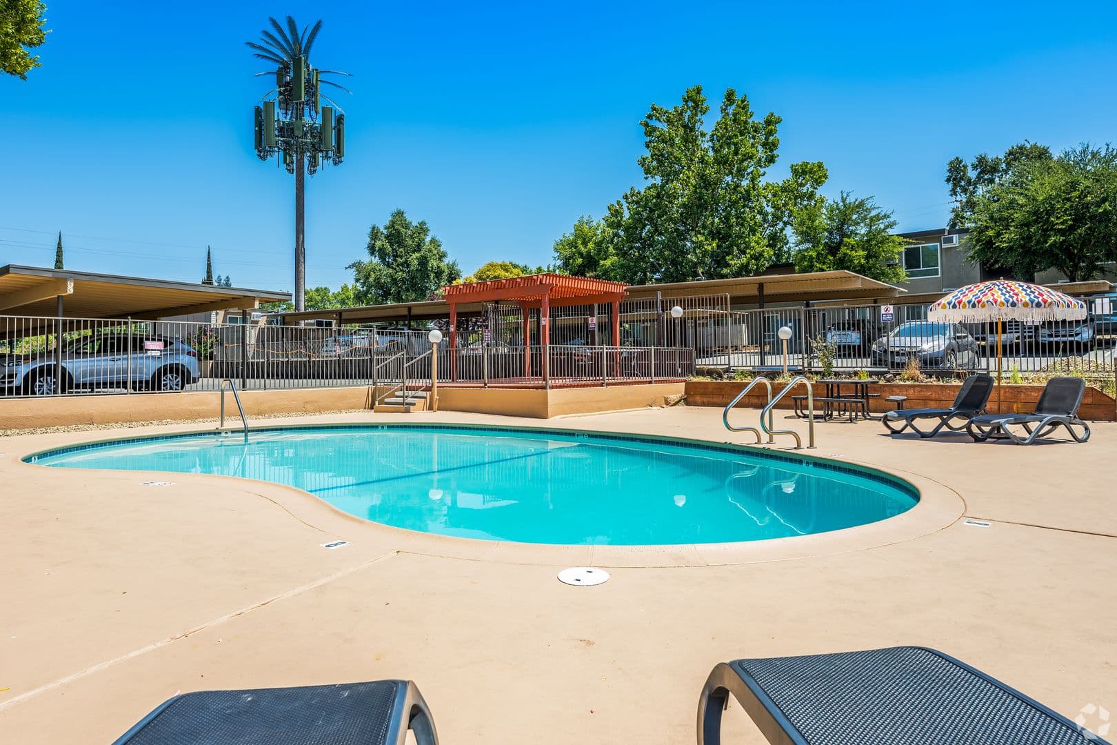 Carmichael Apartment: 8740 Fair Oaks Blvd.