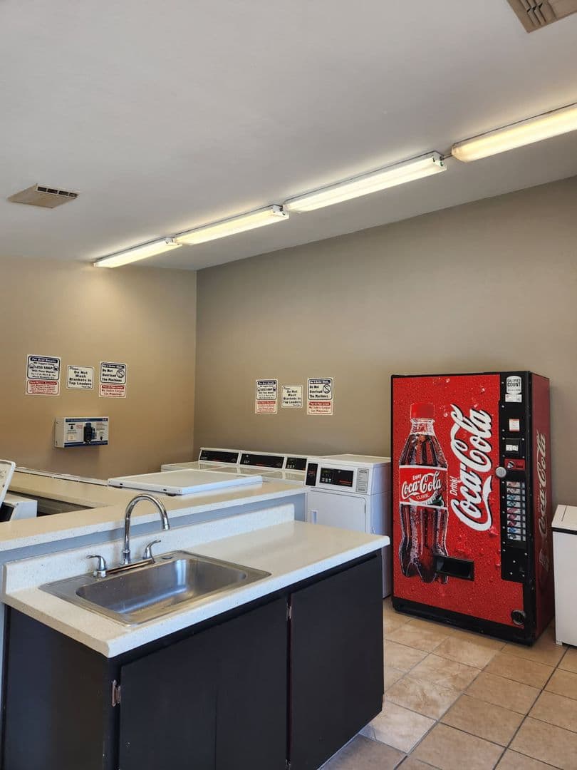 Sacramento Apartment: 8550 Florin Road